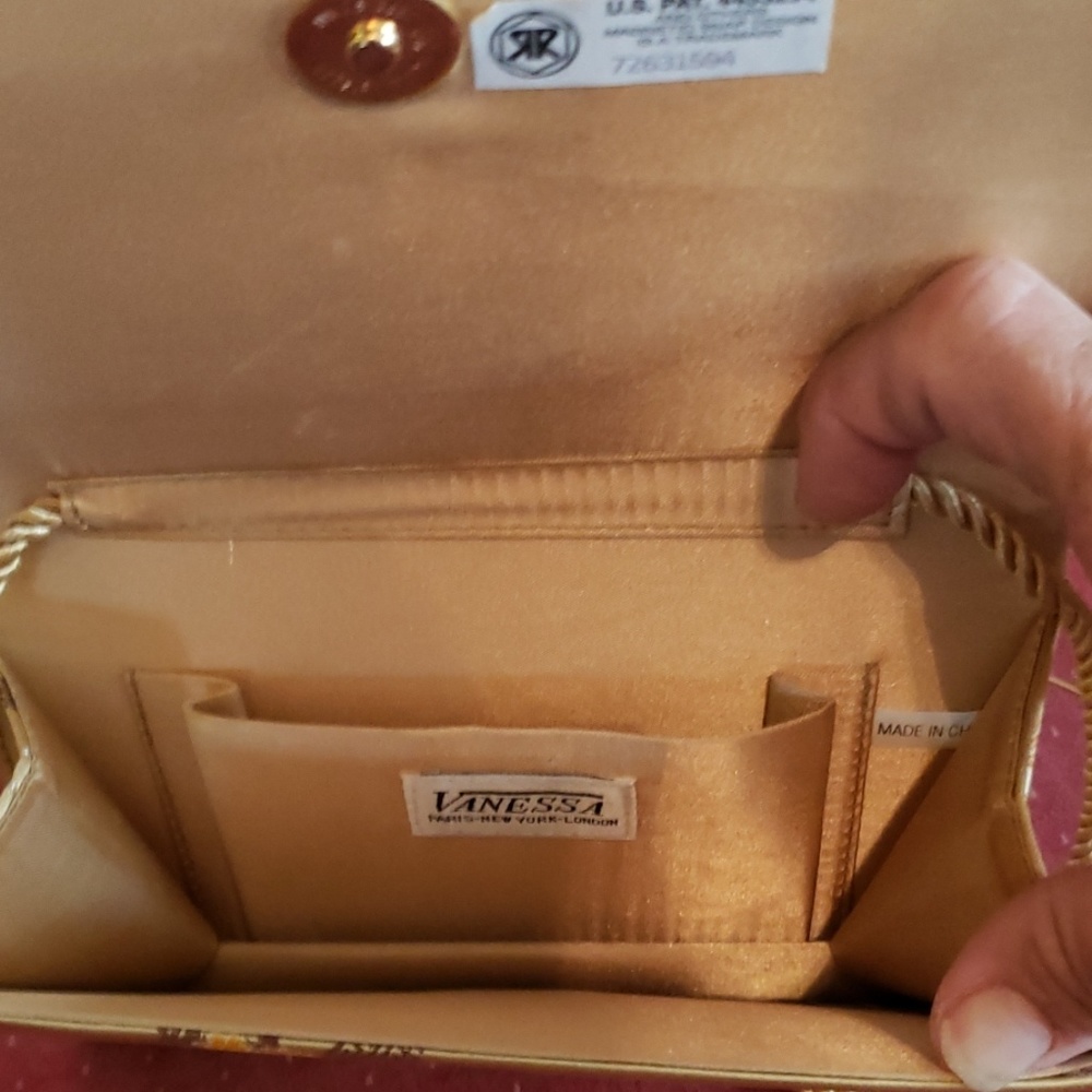 Purse - Picture 5 of 7
